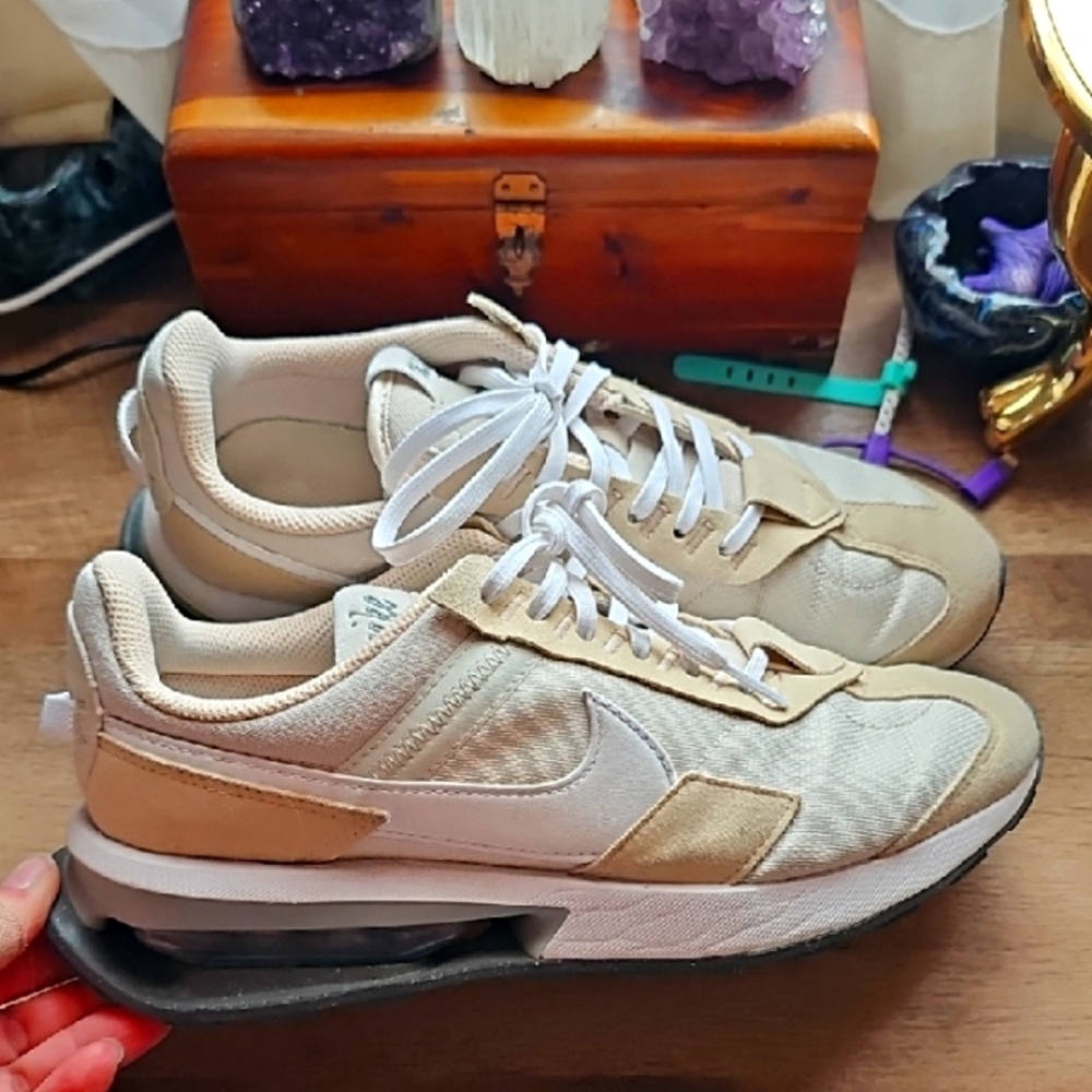 Nike PRE DAY sneaker 8.5